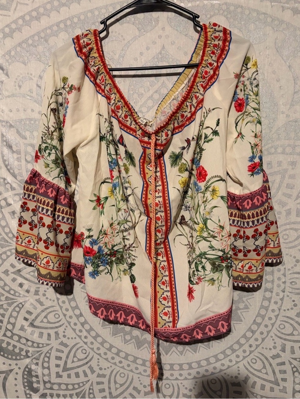 Umgee Boho Floral Bell Sleeve Tassel Top Sz L 🌸✨